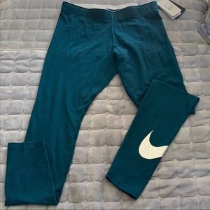 Nike Women’s legging size M